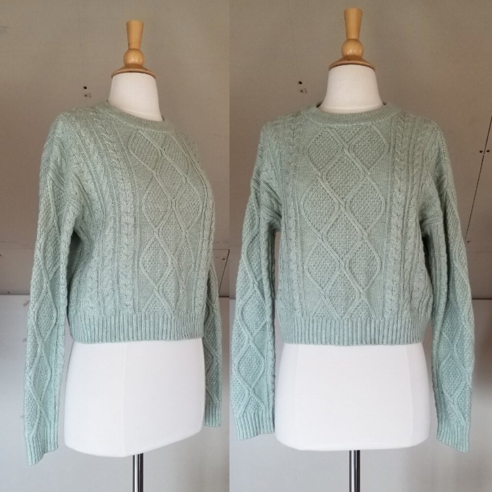 Major Label Group Pastel Green Sweater Juniors Size S
